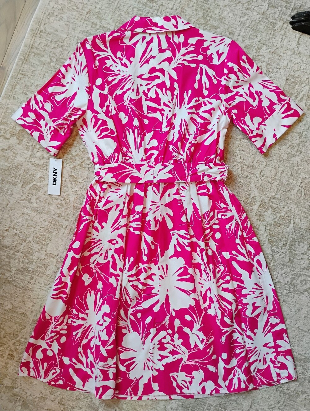 NWT 4 DKNY Fuchsia And White Abstract Floral Short Sleeve Midi Shirt Dress NEW - Picture 11 of 12